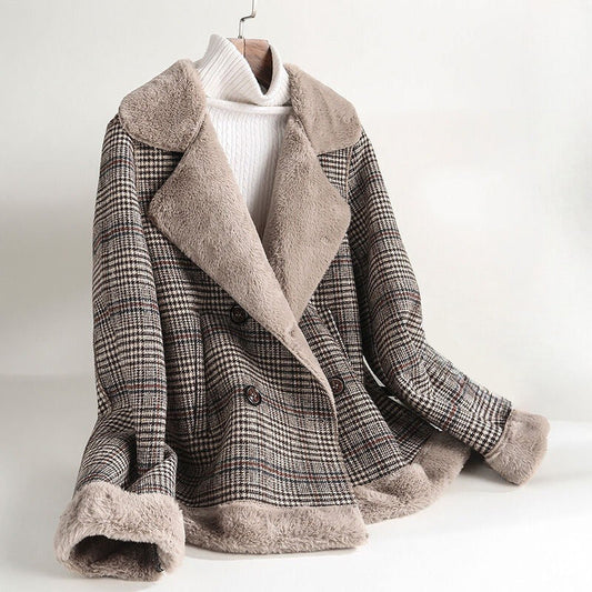 L'Opulence Plaid Coat by Isabelle Fontaine